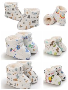 chaussure de bébé chaussure de nouveau-né personnalisée botte à fourrure chaussure de plusieurs couleurs botte pour bébé botte pour tout-petits chaussures en coton chaussure de berceau chaussure d'hiver chaussures en peluche garçon bébé anti-dérapant chaussure mignonne