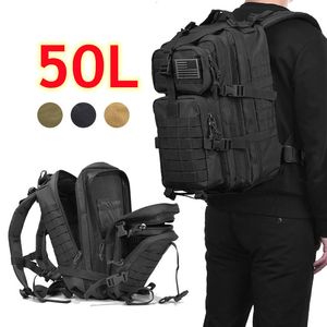 Packs de randonnée Sac à dos tactique militaire Hommes 50L Grande capacité Petit sac de taille à bandoulière Pack d'assaut Camping Chasse Trekking Sacs à dos 230818