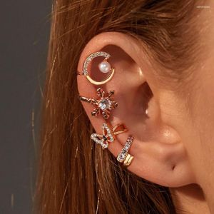 Dos Boucles D'oreilles Géométrique Sans Trou Coréen Personnalité Tempérament Clip D'oreille En Forme De C Simple Filet Rouge Petit Faux Piercing