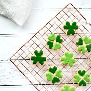 Moules de cuisson 3D trèfle à quatre feuilles emporte-pièces gaufrage trèfle forme Fondant moules pour la décoration de gâteaux accessoires de coupe de biscuits