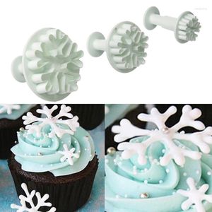 Moules de cuisson 3pcs / Set Snowflake Cookie Cutters Fondant Plunger Cutter Moule de gâteau de bricolage outils