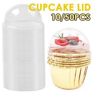 Moules de cuisson 50pcs Couvercle de tasse à gâteau Couvercle de protection en plastique transparent Cupcake Chapeau de protection de mariage (seulement sans tasse)