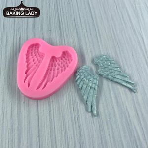 Moldes para hornear MNYB Angel Wings Forma Chocolate Fondant Molde Pastel Silicona Coche Difusor Piedra Yeso DIY Arcilla Resina Arte