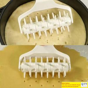 Cuisson Pâtisserie Outils En Gros DIY En Plastique Pizza Pâte Rouleau Tarte Aiguille Roues Cutter Machine À Coudre Gâteau Pain Trou Poinçon