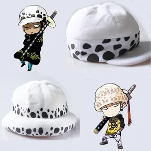 Gorras de bola Anime Luffy Trafalgar Law Sombrero de cosplay Cirujano de la muerte Dos años después Regalo Dibujos animados Invierno 2 Versión Gorra de lunares en blanco y negro