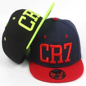 Ball Caps Brand Children Soccer Star Ronaldo CR7 Bordado para niños Capilla de béisbol Bone Bes Biños Sports Snapback Hip-Hop Caps Gorras J231223