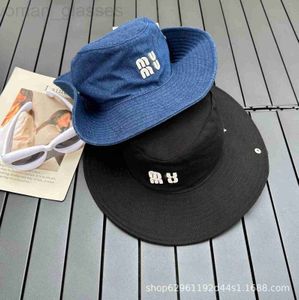 Lettre de broderie correcte du concepteur Miao Jia de casquettes de balle grand chapeau seau de haute qualité parasol à la mode cowboy polyvalent C3N3