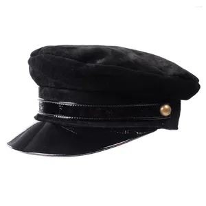 Casquettes de balle Accessoires de mode Hiver Hommes Chapeaux en cuir Femmes Coréen Daim Brevet Panneau Plat Étudiant Sboy Béret Czapki