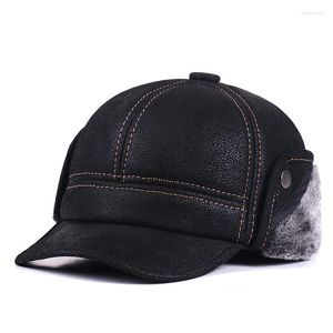 Gorras de béisbol Frosted Pigskin Winter Gorra de béisbol para hombres Protección para los oídos Cálido Sombrero de cuero para ancianos al aire libre Negro / Marrón