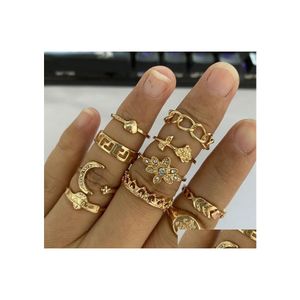 Bagues de bande Bijoux de mode Knuckle Ring Set Chaîne Géométrique Fleur Lune Coeur Couronne Anneaux Empilables 10Pcs / Set Drop Livraison Dhn7H