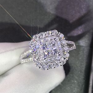 Anillos de banda Huitan Hermoso Square Shape Women Ring Full Bling Freed Out Micro Pave Crystal Zircon Bridal Wedding Engage 230814