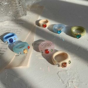 Anillos de banda nuevos Ins coloridos gelatina cristal transparente resina acrílica para mujer chica coreana moda fiesta joyería accesorio femenino Y23