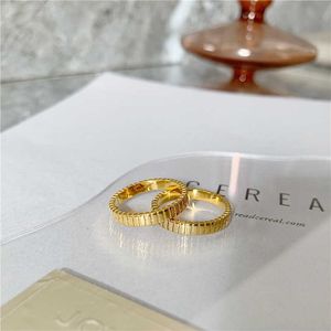 Anillos de banda impermeables con forma de engranaje simple para mujer y hombre, anillos de acero inoxidable con personalidad a la moda, anillos de compromiso barrocos de oro de 18 quilates 2021 G230213