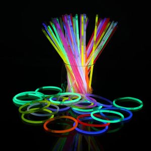Bangle 100pcs 7 color Glow Stick Safe Light Stick Pulseras Fluorescentes para eventos Festive Party Supplies Decoración de conciertos
