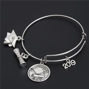 Bracelet 1pc 2023 Alliage Métal Graduation Cadeau Bracelet Pour Étudiant Cahier Stylo Diplôme Charmes École Graduat Bijoux