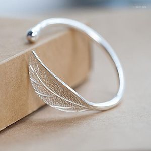 Bracelet Jisensp personnaliser bracelets de conception de manchette ouverte pour les filles cadeau de saint valentin géométrique Simple feuille Bracelets en gros