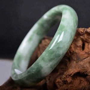 Bangle Real Grade A Natural Jade Bangle Women Healing Jewelry Genuine Chinese Jades Stone Bangles Jadeite Bracelet Girlfriend Mom Gifts 240125