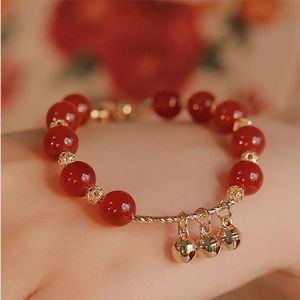 Bracelets perles d'agate rouge naturelle réglable femmes Bracelet belle cloche pendentif conception magnétique femme Ins Niche Fine bijoux cadeau