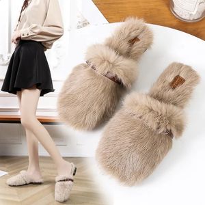 Baotou Rabbit Hair Women Fashion Belt Buckle Muller chaussures à talons plats à talons paresseux coton pantoufles en peluche 231219