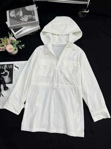 Robes décontractées basiques Designer Summer New Style Versatile Drop Shoulder V-cou Stick Double Pocket Hooded Sprint Shirt Dress 4385