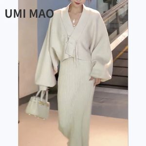 Robes décontractées de base UMI MAO automne doux vent dentelle lâche pull tricoté veste femmes mince robe à bretelles tempérament deux pièces style 231123