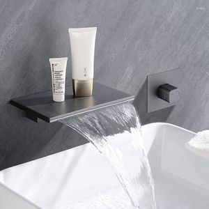 Grifos de lavabo de baño en pared cromo/negro/dorado grifo de lavabo grifo monomando y caño de estilo cascada fría