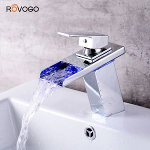 Robinets d'évier de salle de bains, lumières LED, robinet de lavabo de salle de bains, cascade en laiton chromé, robinet mitigeur d'évier froid Torneira 230311