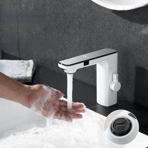 Grifos de lavabo de baño Sensor inteligente Grifo de pantalla de pantalla digital Grifo de agua mezclador frío sin contacto