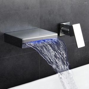 浴室のシンクの蛇口壁掛け滝 LED 蛇口すべて真鍮冷水洗面器ミキサー銅シングルハンドルダブルコントロール