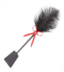 BDSM Feather Whips Bondage Erotic Punish Fetish Leather Spotking Paddle Play Flogger Sexy Toys para pareja amante 1105537