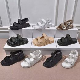 Sandalias de playa Bottom Sandal Sandal Sandal Trainers Fashion Slippers para mujer zapatos de cuero Mujer Carta de terciopelo