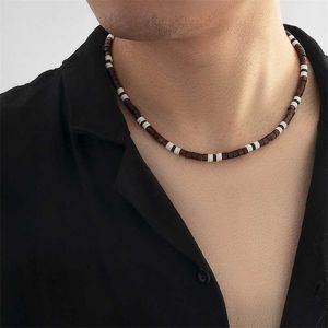Colliers de perles Vintage marron perles de bois naturel court collier ras du cou hommes chaîne à la mode sur le cou 2023 bijoux de mode collier cadeau 230613