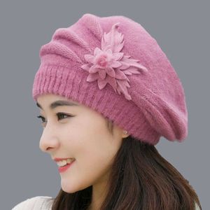 Bonnet / Skull Caps 2018 hiver fourrure de lapin casquette de ski chapeau femme bonnet avec une pièce fleurs hiver laine casquette pour dames ensemble de vêtements T221020