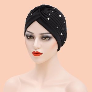 Gorro / Gorros de calavera Bufanda para la cabeza para mujeres musulmanas Algodón sólido Turbante Bonnet Hijab Perla blanca Hijabs internos Femme Musulman Arab Wrap Turbantes