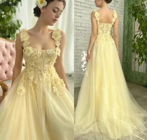 Belle Jaune Clair 3D Fleurs À La Main Robes De Bal Bretelles Spaghetti Une Ligne Tulle Robes De Soirée Balayage Train Plus La Taille Princesse Robes De Festa CL2301