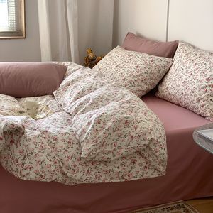 Juegos de ropa de cama Juego de cama vintage con estampado floral 100% algodón Juego de funda nórdica simple y cómodo con sábanas Fundas de edredón Fundas de almohada Ropa de cama 230504