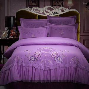 Ensembles de literie 2023 doré broderie 4 pièces rouge violet rose dentelle mariage literie housse de couette drap de lit taies d'oreiller ensemble