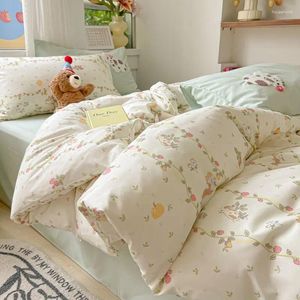 Ensembles de literie 2024 Set Garden Style Floral Wash Coton Soft Quilt Cover Feuille Étudiant Coubitre de lit de 4 pièces