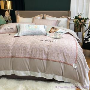 Juegos de cama 4pcs 1.8m Set Nordic Ins Style Otoño Invierno Algodón puro cepillado Simple Light Luxury Small Fragante DuvetCover