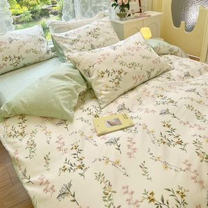 Juegos de ropa de cama de algodón elegante Chic Floral estampado de flores conjunto vibrante suave transpirable funda de edredón sábana fundas de almohada familia 7 Uds