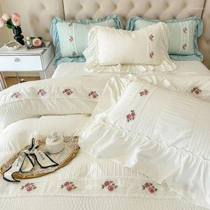 Ensembles de literie Ensemble de housse de couette en gaze à bulles en dentelle élégante avec drap de lit Style princesse Style doux pour la peau douce Shets romantiques français