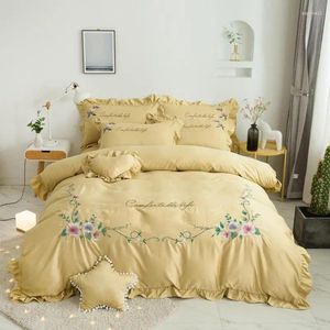 Juegos de ropa de cama bordado de flores de seda lavada juego de doble volantes de la cama de la cama de la cama de la cama de la cama de almohada ajustada textil