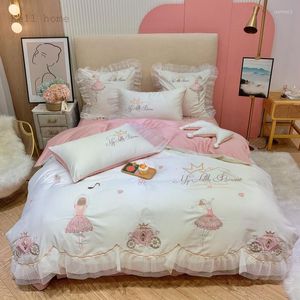 Juegos de cama Juego de bordado blanco Cama doble de algodón Edredón de dormitorio para niños Faldas Kawaii Pink Parure Lit Children's DH50