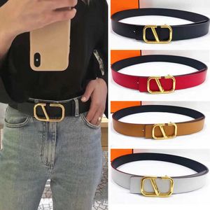 Ceintures 4 couleurs Femmes Designer Ceinture Unisexe Véritable Cuir Lettre V Boucle La Nouvelle Annonce Ceinture De Luxe Homme Antique Golden Belt Des