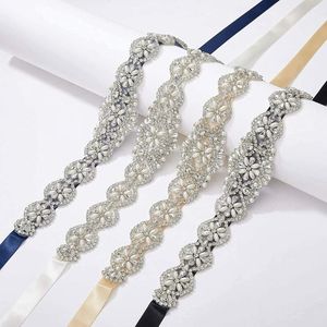 Cinturones hechos a mano con perlas y diamantes de imitación, cinturón nupcial, fajas de boda de cristal para damas de honor, cinturones formales