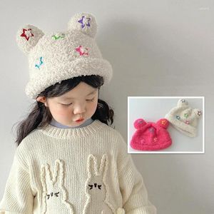 Bérets 50-53cm en gros enfants tricoté chapeau 2023 hiver mignon dessin animé grande oreille pull chaud doux peau amicale en peluche