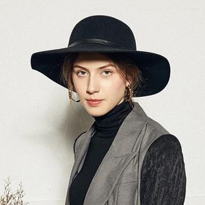 Bérets Automne Rétro Grand Bord Chapeau Mode Élégante Femmes Hiver Version Coréenne Montrer Noble Affaires Laine Designer En Gros