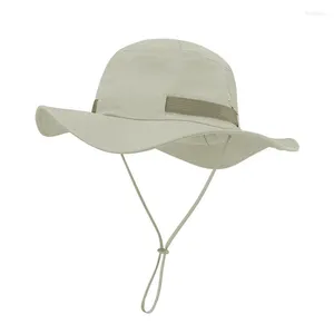 Berets Bucket Hat Femmes Summer Big Brim String Cap Men Accessoire de pêche pour la plage extérieure Sunshine Protection Swimming Randing Work