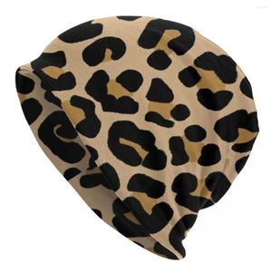 Boinas Classic Cheetah Print Beanie Hats Spotted Leopard Skullies Gorros Gimnasio Cálido Suave Hombres Mujeres Unisex Gorras Invierno Cool Bonnet