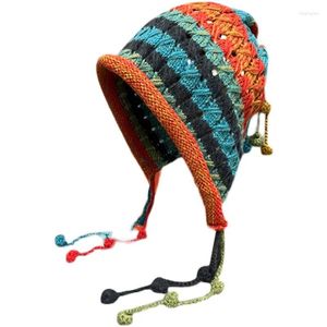 Boinas Minoría Estilo Étnico Retro Hecho A Mano Crochet Borla Color Lana Sombrero Con Diadema Protección Para La Oreja Lei Feng